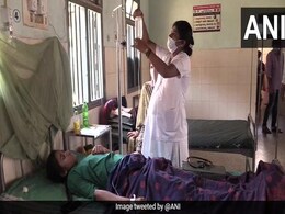 9 महीने की गर्भवती होने के बाद भी मरीजों की सेवा में जुटी है यह महिला नर्स, कही यह बात 9 महीने की गर्भवती होने के बाद भी मरीजों की सेवा में जुटी है यह महिला नर्स, कही यह बात