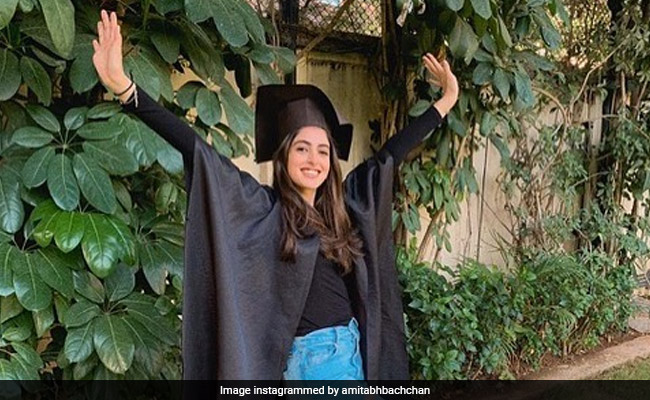 How Amitabh Bachchan And Abhishek Congratulated Navya Naveli Nanda On Her Graduation