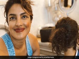 प्रियंका चोपड़ा की भतीजी ने किया उनका मेकअप तो फैन्स बोले- सो क्यूट...देखें Photo प्रियंका चोपड़ा की भतीजी ने किया उनका मेकअप तो फैन्स बोले- सो क्यूट...देखें Photo