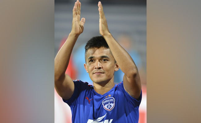 Lockdown: शख्स ने भारतीय कप्तान सुनील छेत्री से मांगी मदद, बोला- दे दो मुझे Netflix ID & password.. तो आया ऐसा रिएक्शन