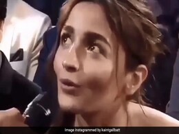 आलिया भट्ट से पूछा 'वह बिना मेकअप के किसको बिग बॉस हाउस में रखना चाहती हैं', तो एक्ट्रेस ने दिया ये जवाब... आलिया भट्ट से पूछा 'वह बिना मेकअप के किसको बिग बॉस हाउस में रखना चाहती हैं', तो एक्ट्रेस ने दिया ये जवाब...