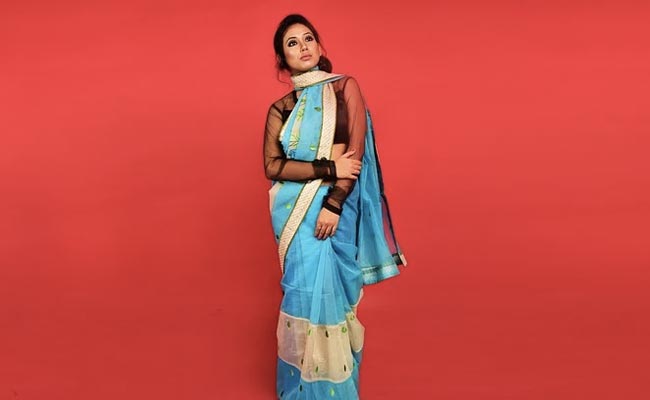 Make Chic Style Statements With These Party Sarees