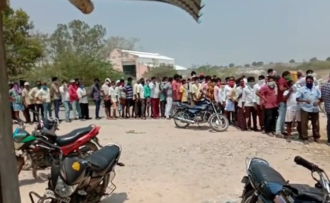 Watch: Long Queues Outside Liquor Shops In Andhra Despite 25% Price Hike
