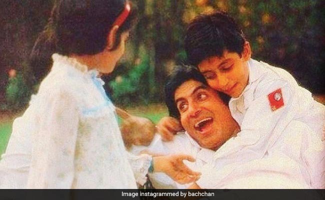 Flashback Friday: Introduced By Amitabh Bachchan On Stage, Little Abhishek Just Didn't Want To Leave