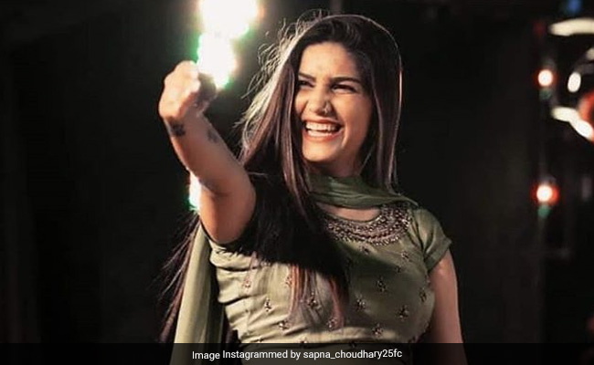 सपना चौधरी ने भोजपुरी गाने पर डांस से यूं मचाया धमाल, बार-बार देखा जा रहा Video