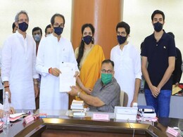 उद्धव ठाकरे ने घोषित की संपत्ति- इतने करोड़ के हैं मालिक लेकिन उनके पास नहीं है कोई कार उद्धव ठाकरे ने घोषित की संपत्ति- इतने करोड़ के हैं मालिक लेकिन उनके पास नहीं है कोई कार