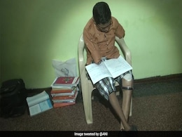 एक्सीडेंट में खो दिए थे हाथ-पैर, फिर भी 12वीं की कक्षा में ले आया 92% का स्कोर एक्सीडेंट में खो दिए थे हाथ-पैर, फिर भी 12वीं की कक्षा में ले आया 92% का स्कोर