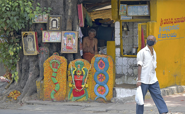 Weekend Curfew In Karnataka From Friday Amid Rising Covid Cases