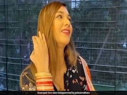 जसलीन मथारू 3 महीने से इस शख्स को कर रही हैं डेट, अनुप जलोटा ने करवाई थी दोनों की मुलाकात- देखें Photos जसलीन मथारू 3 महीने से इस शख्स को कर रही हैं डेट, अनुप जलोटा ने करवाई थी दोनों की मुलाकात- देखें Photos