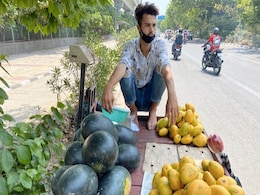 Lockdown ने छीनी नौकरी लेकिन फिर भी नहीं टूटी हिम्मत, फल-सब्जी बेचकर गुज़ारा कर रहा ग्रेजुएट Lockdown ने छीनी नौकरी लेकिन फिर भी नहीं टूटी हिम्मत, फल-सब्जी बेचकर गुज़ारा कर रहा ग्रेजुएट