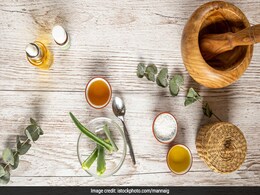 7 Natural Remedies to Cure Your Monsoon Beauty Issues 7 Natural Remedies to Cure Your Monsoon Beauty Issues