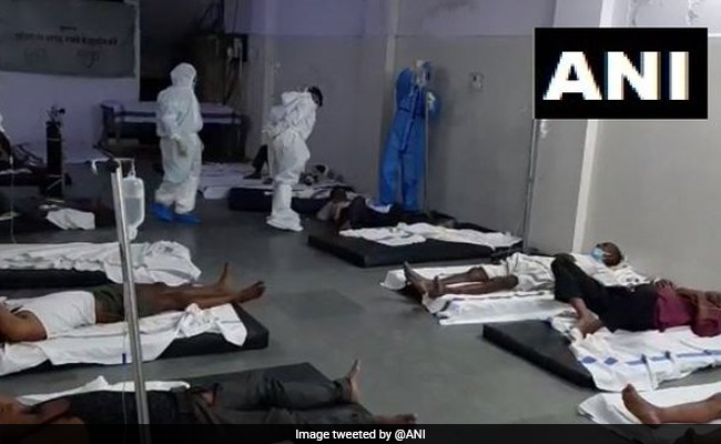 मध्य प्रदेश के नरसिंहपुर में बड़ा हादसा, ट्रक पलटने से 5 मजदूरों की मौत, एक में Corona के लक्षण भी मिले