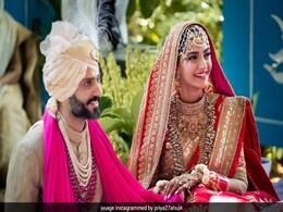 On Sonam And Anand's Anniversary, The Kapoors And Ahujas Flip Through Their Wedding Album On Sonam And Anand's Anniversary, The Kapoors And Ahujas Flip Through Their Wedding Album