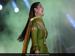 सपना चौधरी का अब तक का सबसे धमाकेदार डांस वीडियो आया सामने, 47 करोड़ से ज्यादा बार देखा गया Video सपना चौधरी का अब तक का सबसे धमाकेदार डांस वीडियो आया सामने, 47 करोड़ से ज्यादा बार देखा गया Video