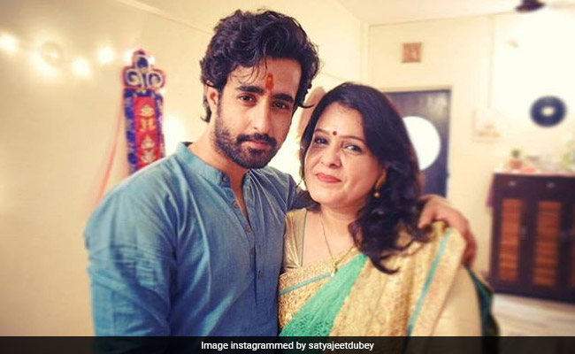 <i>Prassthanam</i> Actor Satyajeet Dubey's Mother, Who Was Diagnosed With COVID-19, Fully Recovered Now