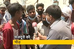 गाजियाबाद में रामलीला ग्राउंड में इकट्ठा हुए हजारों मजदूर गाजियाबाद में रामलीला ग्राउंड में इकट्ठा हुए हजारों मजदूर