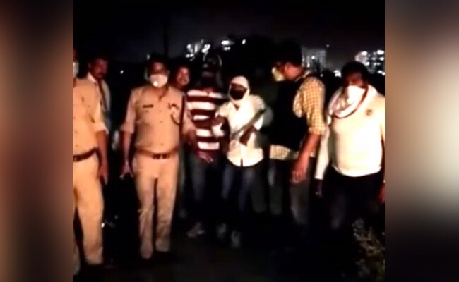 लॉकडाउन में गोलियों की आवाज से गूंजा ग्रेटर नोएडा, मुठभेड़ में तीन बदमाश घायल; चार फरार लॉकडाउन में गोलियों की आवाज से गूंजा ग्रेटर नोएडा, मुठभेड़ में तीन बदमाश घायल; चार फरार