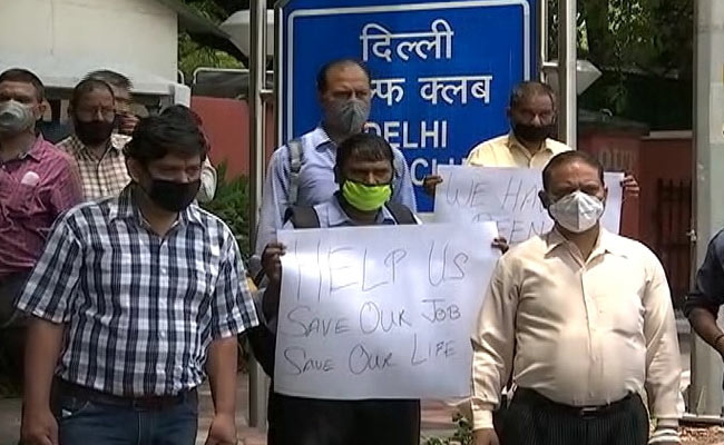 66 Staff In One Of India's Most Exclusive Golf Clubs In Delhi Fired Amid Pandemic