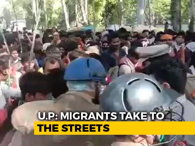 Day After 26 Deaths, UP Stops Hundreds Of Migrants At Borders Day After 26 Deaths, UP Stops Hundreds Of Migrants At Borders