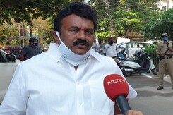 15 Lakh Migrants Cannot Be Sent Home By Bus: Telangana Minister 15 Lakh Migrants Cannot Be Sent Home By Bus: Telangana Minister