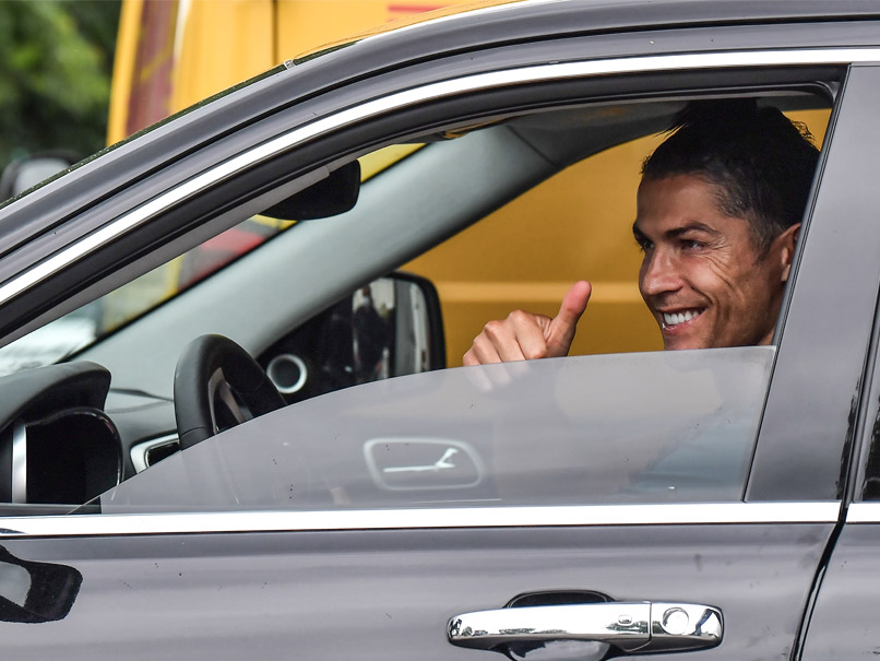 इंस्टाग्राम पर सबसे ज्याद कमाई करने वाले खिलाड़ी बने Cristiano Ronaldo, लियोनेल मेसी को पछाड़ा