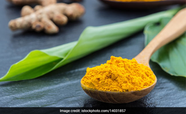 5 Ways To Use Turmeric To Make Purifying Face Masks