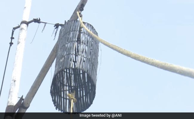 ''Cyclone Warning Cage No 2'' Hoisted At Rameswaram Port