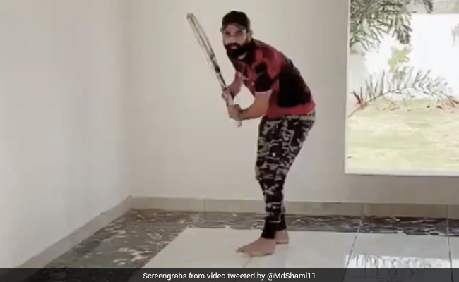 मोहम्मद शमी ने बल्लेबाज बन खेले जबर्दस्त शॉट, इरफान पठान भी रह गए चकित, दिया ऐसा रिएक्शन..देखें Video