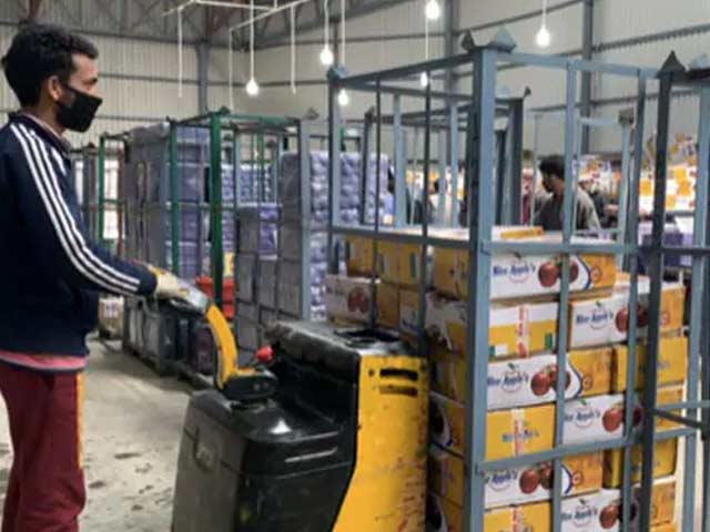 Amid Lockdown, 3 Million Cartons Of Apples Lying In Kashmir Cold Storage Amid Lockdown, 3 Million Cartons Of Apples Lying In Kashmir Cold Storage