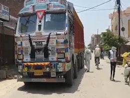 Waiting For UP Government Bus, 6-Year-Old Dies After Speeding Truck Runs Her Over Waiting For UP Government Bus, 6-Year-Old Dies After Speeding Truck Runs Her Over