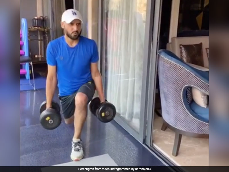 "Building Kampp Rayi Aa": Virat Kohlis Hilarious Take On Harbhajan Singhs Workout Video