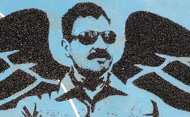 Coronavirus: लोगों के बचाव और हिफाजत में लगे जांबाजों के प्रति श्रद्धा का कलात्मक प्रदर्शन