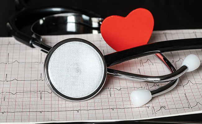 Chronic Stress, Poor Sleep, Low Vitamin D: Doctor Lists Hidden Lifestyle Triggers Raising Heart Disease Risk