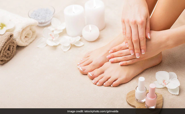 Pedicure at home : पेडीक्योर कराने की जरूरत नहीं, अब आंवले से पैरों की सुंदरता हो जाएगी दोगुनी, बस लगाना होगा इस तरह