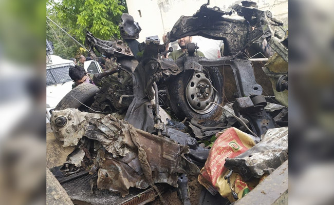 2019-Like Bombing Stopped In Pulwama, 40 kg IED In Car, Terrorist Escapes