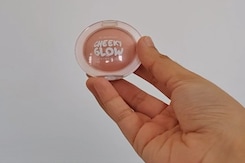 We Tried The Maybelline Cheeky Glow Blush We Tried The Maybelline Cheeky Glow Blush