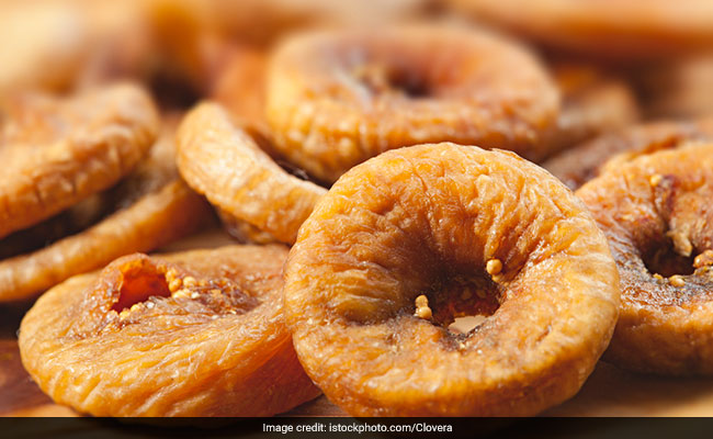 Figs are loaded with the goodness of magnesium and iron, which help control cravings