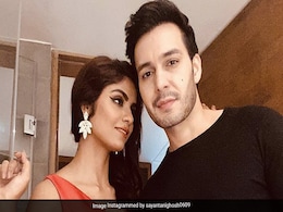 <I>Naagin 4</I> Actress Sayantani Ghosh Might Get "Married Virtually" To Boyfriend Anugrah Tiwari <I>Naagin 4</I> Actress Sayantani Ghosh Might Get "Married Virtually" To Boyfriend Anugrah Tiwari