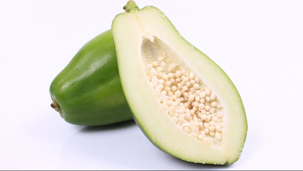 Raw Papaya Benefits: इम्यूनिटी, पाचन और मोटापा समेत कच्चा पपीता खाने के पांच फायदे