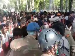 Day After 26 Deaths, UP Stops Hundreds Of Migrants At Borders Day After 26 Deaths, UP Stops Hundreds Of Migrants At Borders