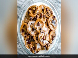 Love Chocolate Chip Cookies? TikTok User Shows How To Eat It For Breakfast Love Chocolate Chip Cookies? TikTok User Shows How To Eat It For Breakfast