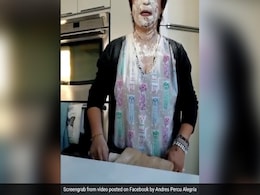 लॉकडाउन में घर पर रोटी बनाते वक्त महिला के साथ हुआ ऐसा हादसा, 90 लाख से ज्यादा बार देखा गया Video लॉकडाउन में घर पर रोटी बनाते वक्त महिला के साथ हुआ ऐसा हादसा, 90 लाख से ज्यादा बार देखा गया Video