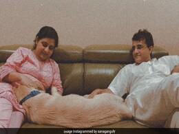 बेटी सना ने शेयर की तस्वीर, बोलीं- मेरी जगह अब इसने ली है, तो पापा सौरव गांगुली का रहा ऐसा रिएक्शन बेटी सना ने शेयर की तस्वीर, बोलीं- मेरी जगह अब इसने ली है, तो पापा सौरव गांगुली का रहा ऐसा रिएक्शन