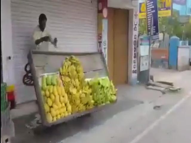 On Camera, Tamil Nadu Officer Topples Vegetable Carts, Blames It On Stress