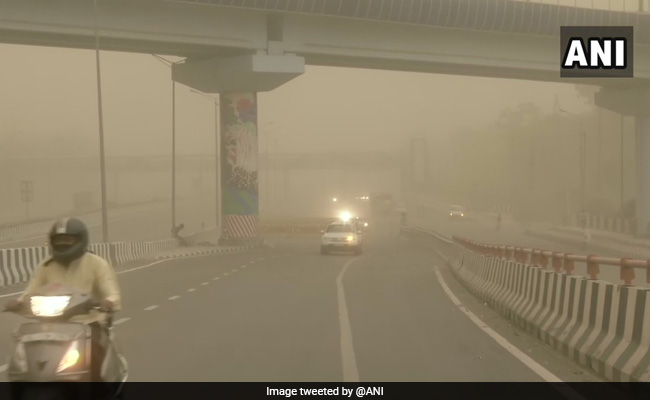 Dust Storm, Rains Hit Delhi And Neighbouring Areas; Bring Mercury Down