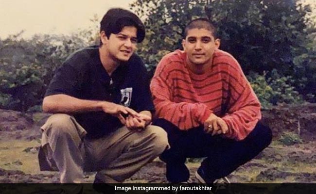 Farhan Akhtar In A Throwback Pic With Friend. The Only Thing That's Changed Is...