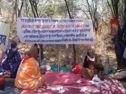 लॉकडाउन के मद्देनजर देशभर में मजदूरों की समस्या के खिलाफ 24 घंटे के सत्याग्रह पर बैठीं मेधा पाटकर लॉकडाउन के मद्देनजर देशभर में मजदूरों की समस्या के खिलाफ 24 घंटे के सत्याग्रह पर बैठीं मेधा पाटकर