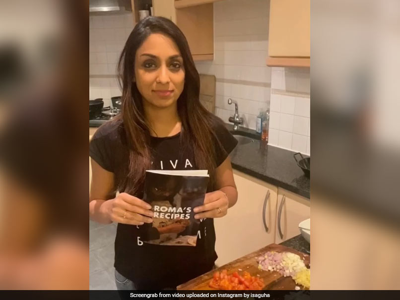 "The Great Bengali Cook Off": Isa Guha Beats Sandeep Warrier Hands Down In KKR Culinary Contest. Watch