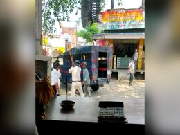 मध्यप्रदेश : छिंदवाड़ा में शराबी युवक की पिटाई के बाद उसका एक और वीडियो वायरल मध्यप्रदेश : छिंदवाड़ा में शराबी युवक की पिटाई के बाद उसका एक और वीडियो वायरल