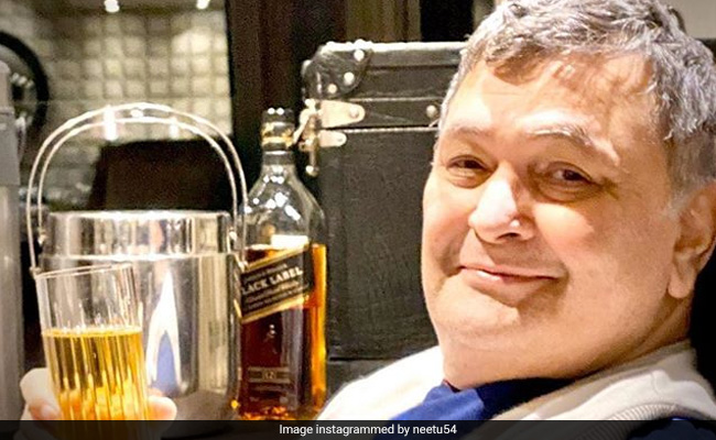 ऋषि कपूर के निधन के बाद नीतू कपूर ने शेयर किया Photo, बोलीं- हमारी कहानी का अंत...